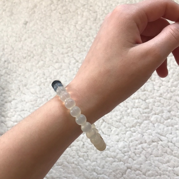 Clear Lokai bracelet - Picture 3 of 3
